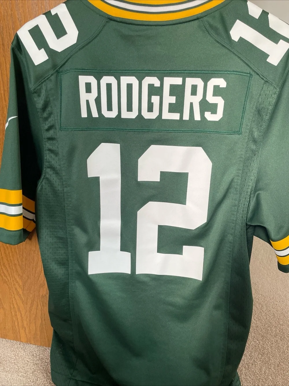 Nike Green Bay Packers Football Jersey Men’s Size Small- Aaron Rodgers #12